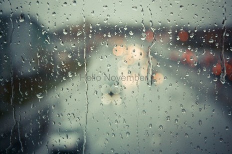 novihello-november-ploaie