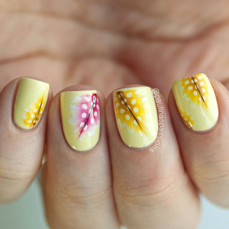 spring-nails-with-feathers