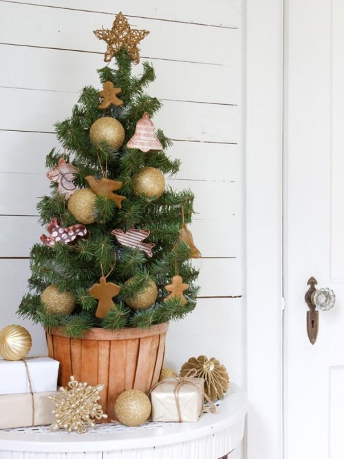 arboles-navidad-decoracion-mesa-maceta-madera